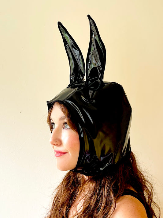 ANIMORPH Bunny Hood: black/white and waterproof