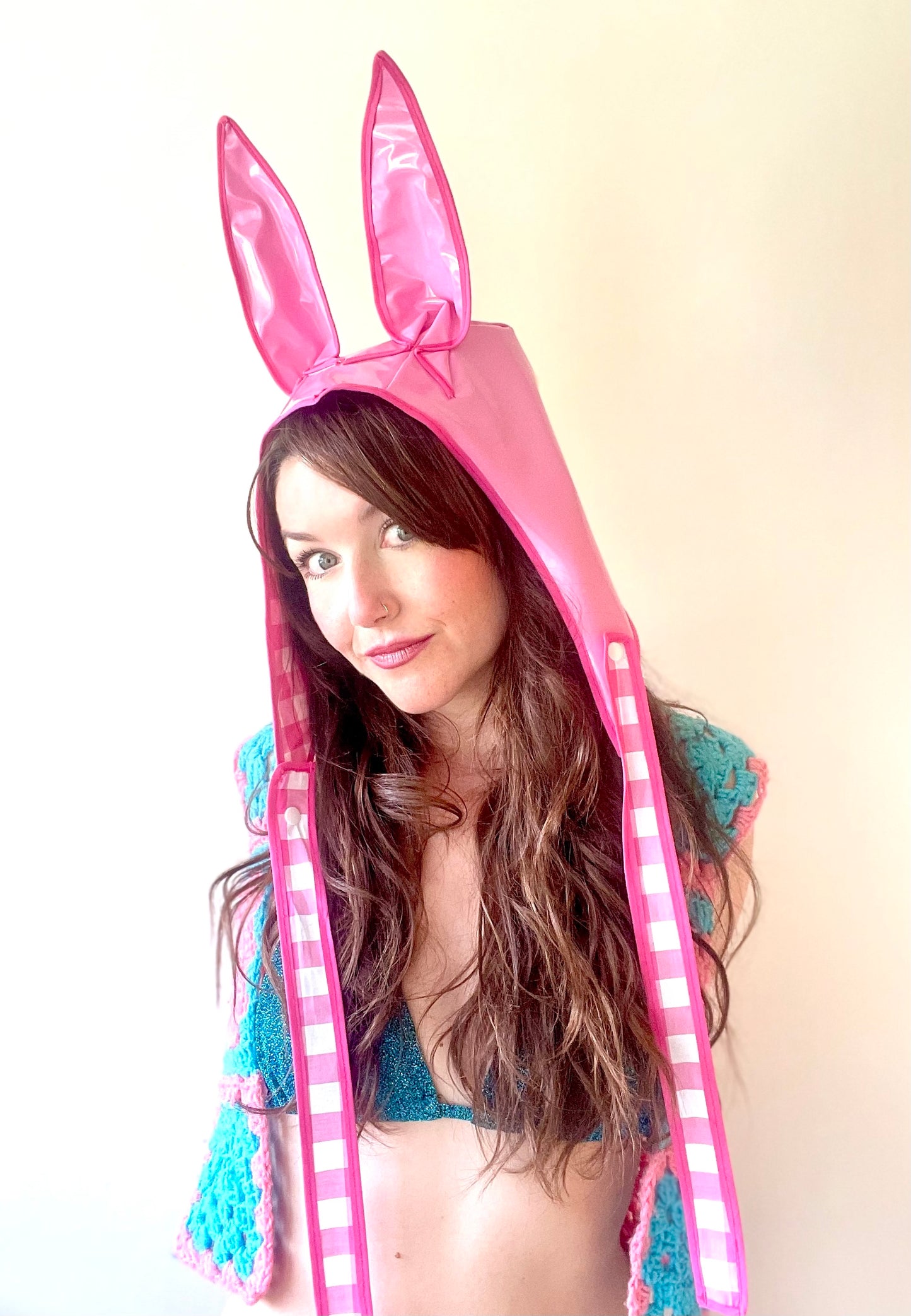 ANIMORPH Bunny Hood: pink/gingham waterproof;detachable ties
