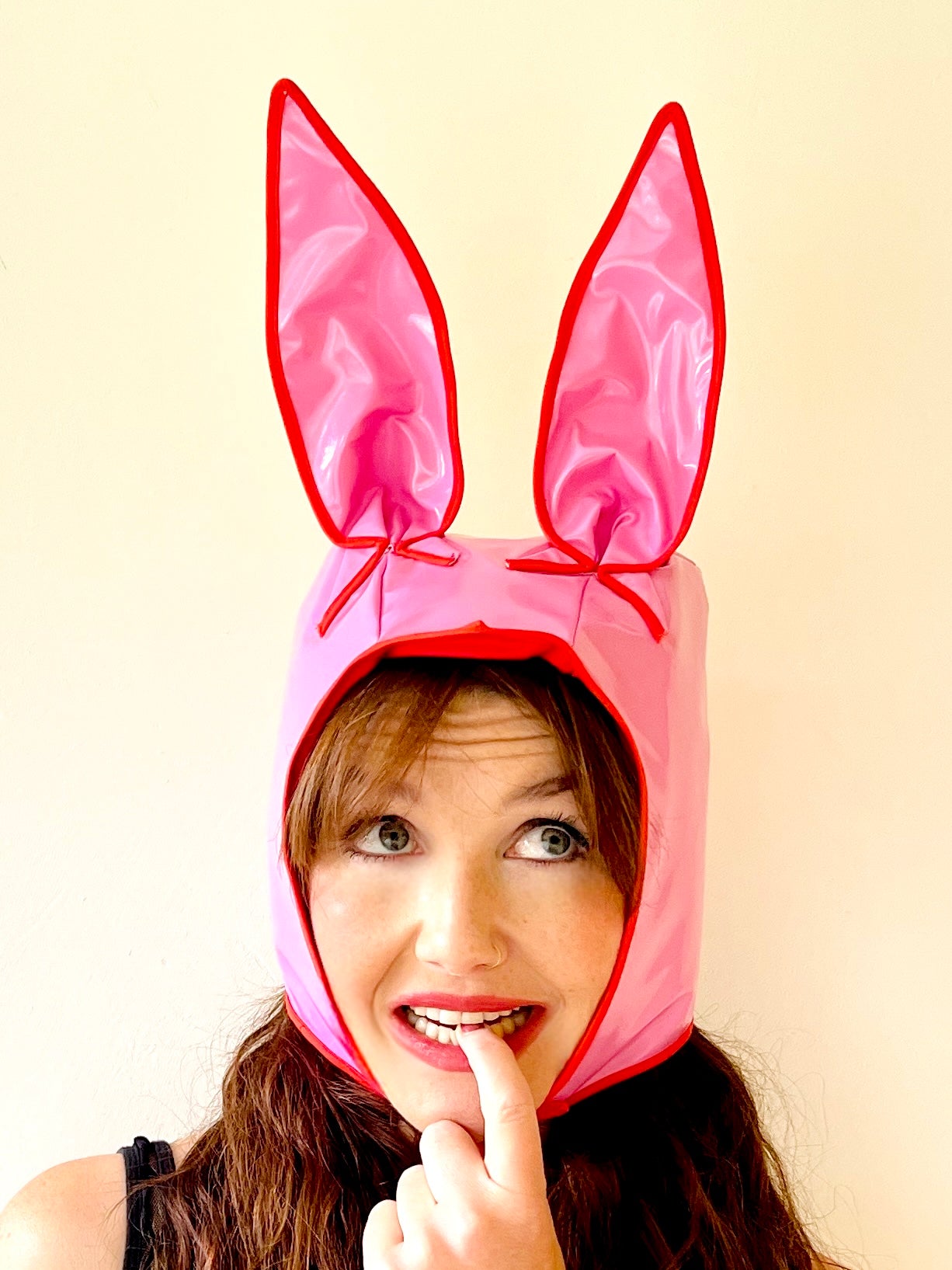 ANIMORPH Bunny Hood: pink/red; waterproof