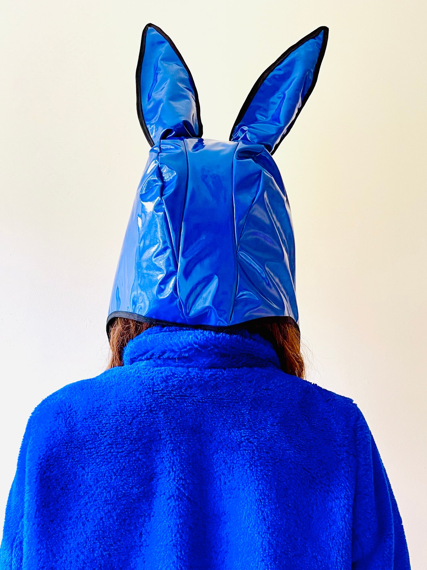 ANIMORPH Bunny Hood: electric blue/black waterproof