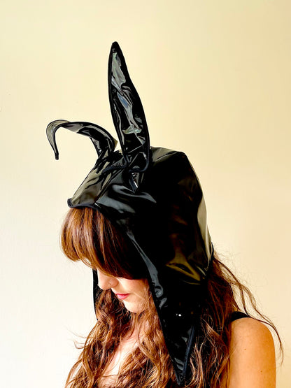 ANIMORPH Bunny Hood: black/white and waterproof
