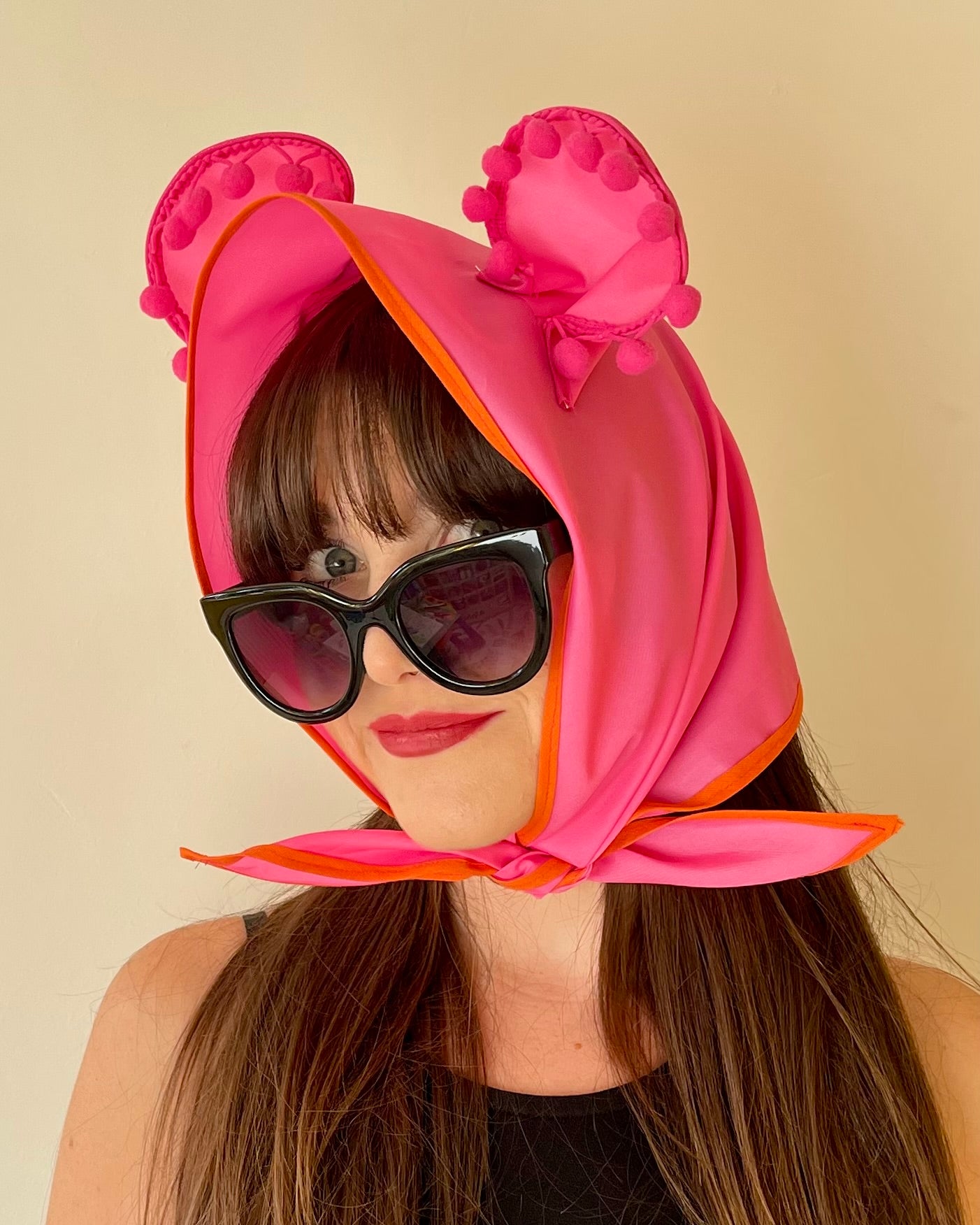 BEAR LOVE! Rain-ready Hoodlet: Pink pom pom