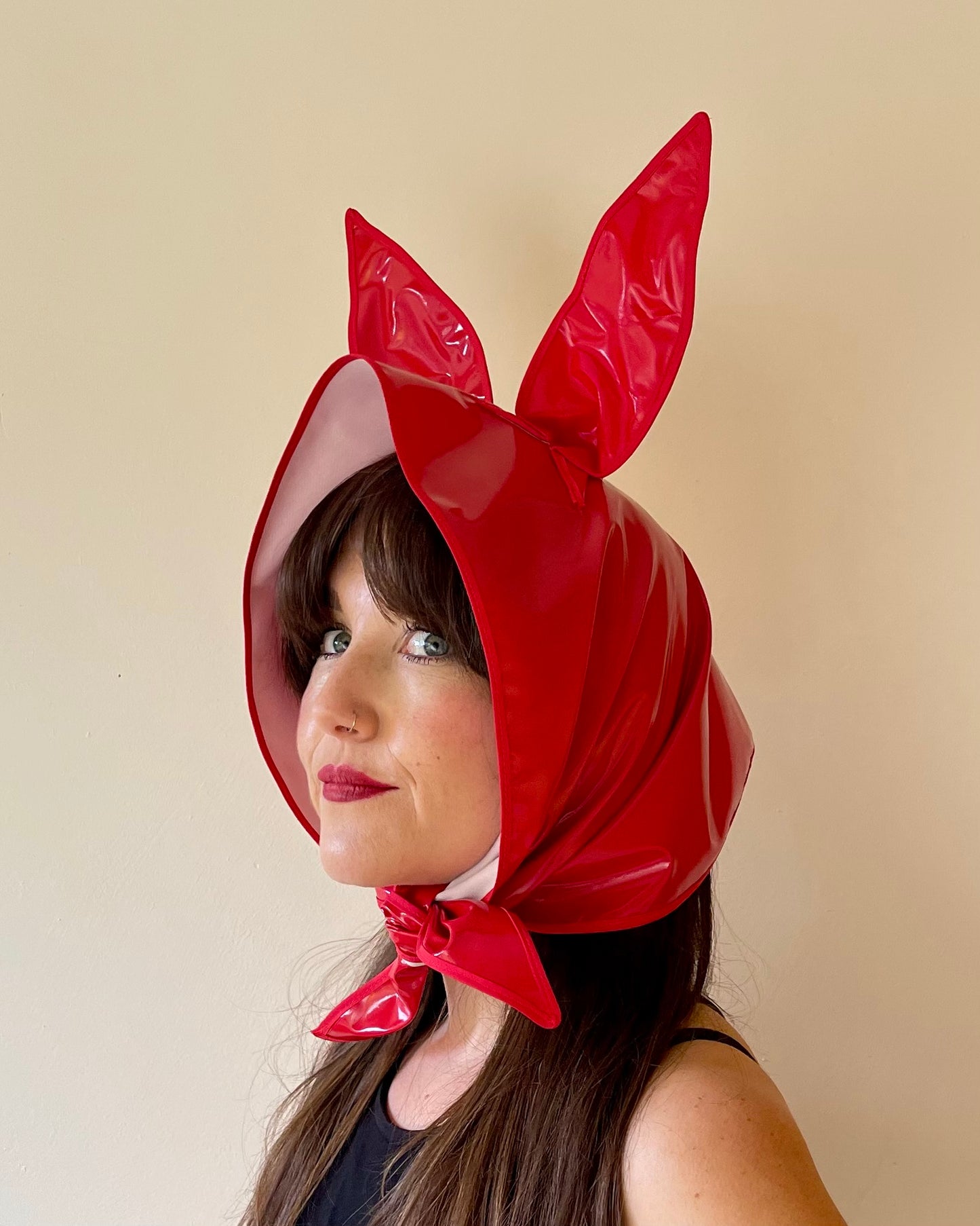 HEY BUNNY! Rain-ready Hoodlet: Red