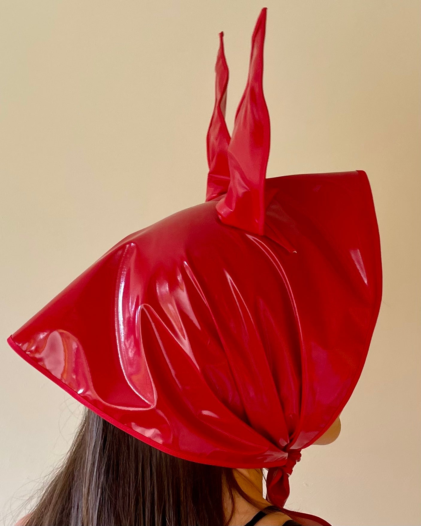 HEY BUNNY! Rain-ready Hoodlet: Red