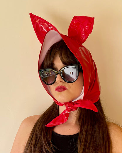 HEY BUNNY! Rain-ready Hoodlet: Red