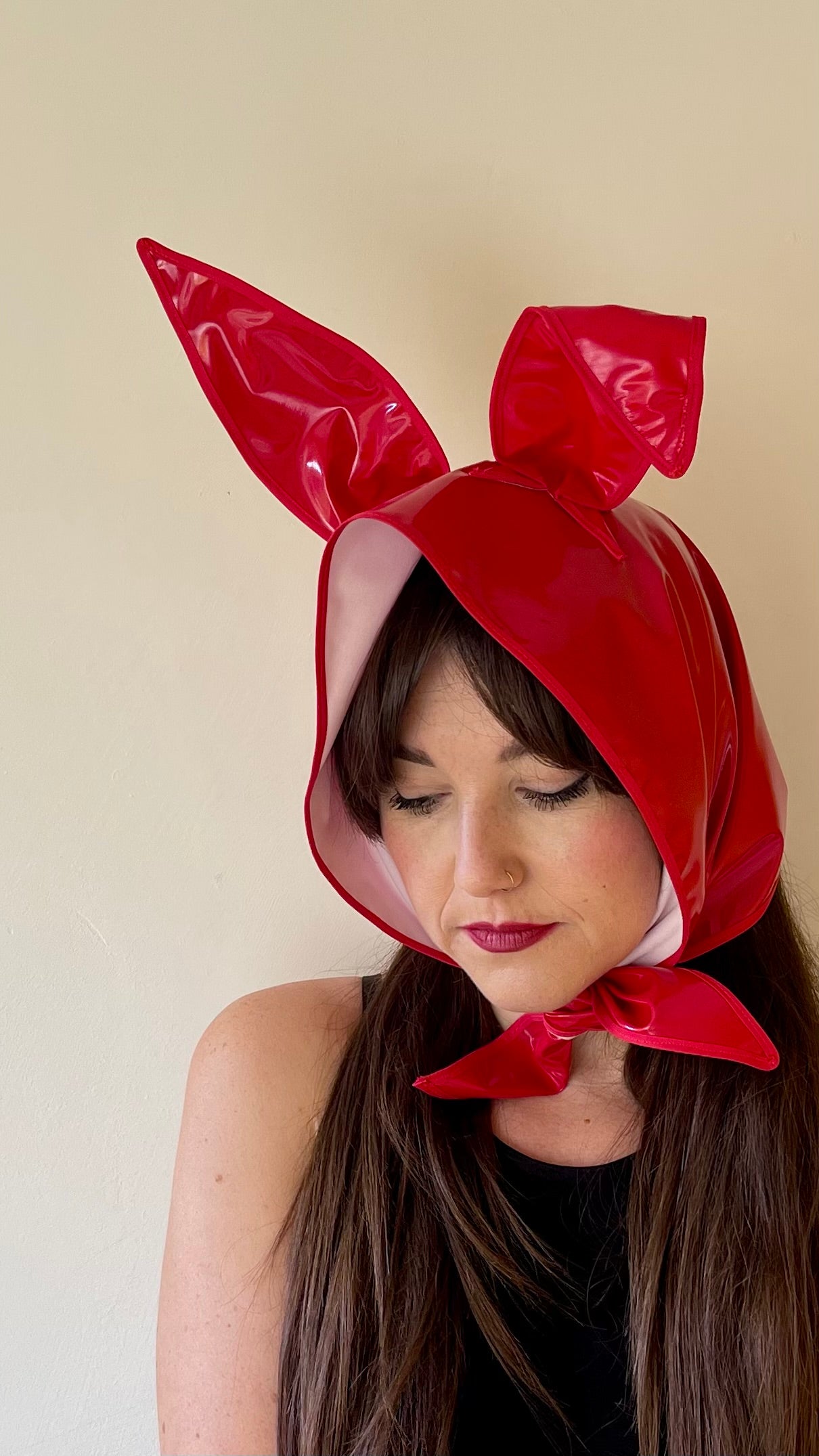 HEY BUNNY! Rain-ready Hoodlet: Red